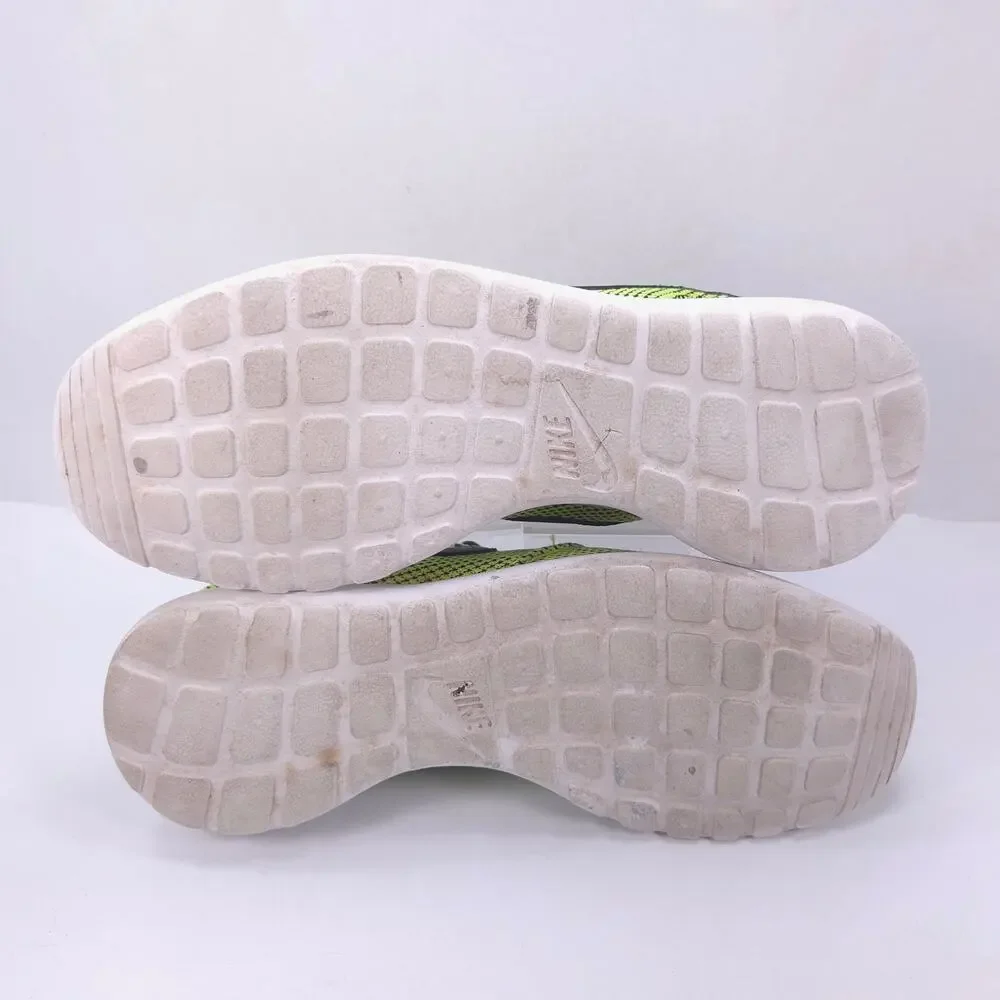 Nike Roshe Run Athletic Lace Up Shoe Youth Boys Size 6.5 599728-700 Green